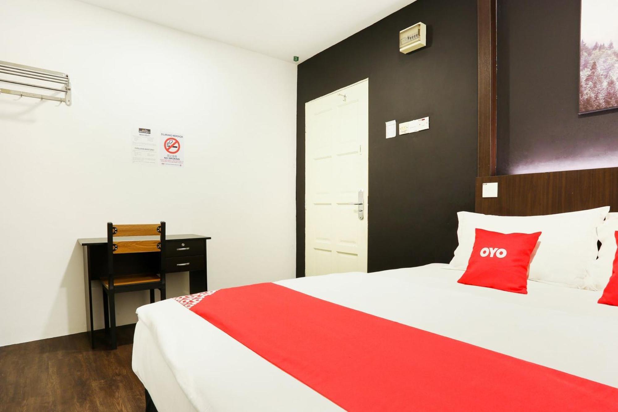 โอโย 90460 โฮเทล แคแอล2เอฟ เรสต์ แอนด์ โก Hotel ชาห์อาลัม ภายนอก รูปภาพ