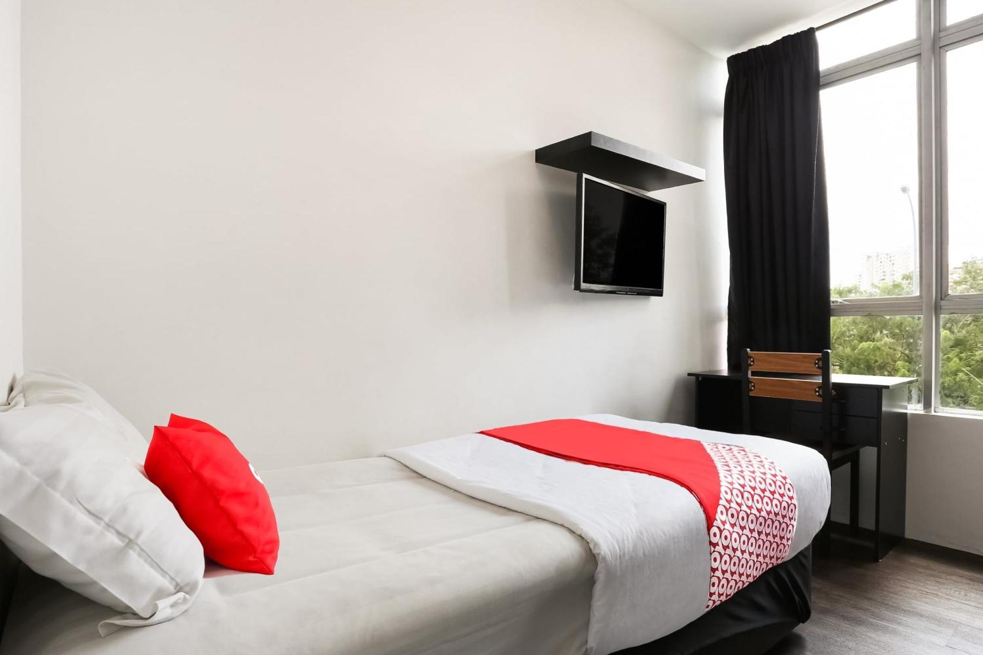 โอโย 90460 โฮเทล แคแอล2เอฟ เรสต์ แอนด์ โก Hotel ชาห์อาลัม ภายนอก รูปภาพ