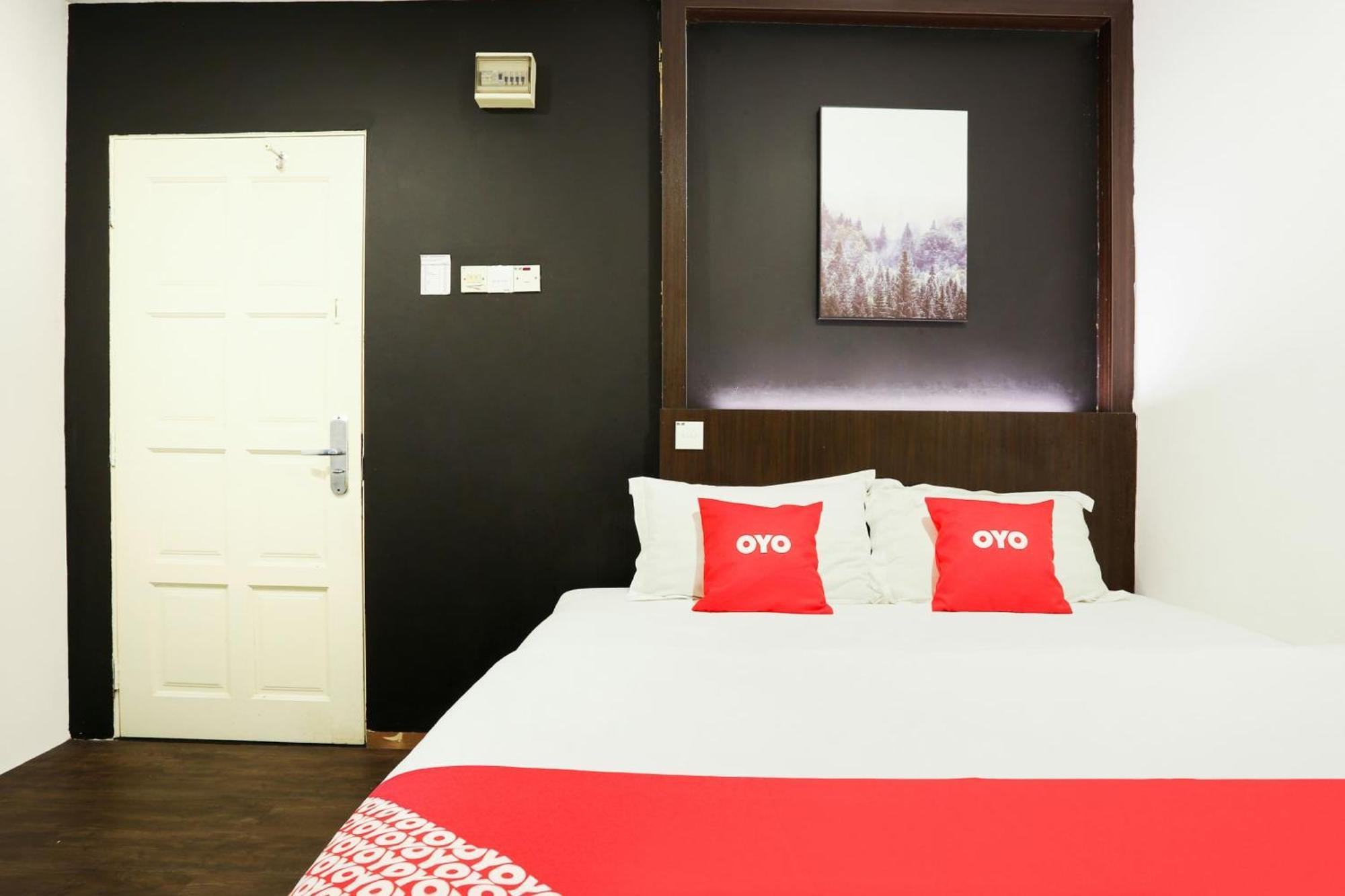 โอโย 90460 โฮเทล แคแอล2เอฟ เรสต์ แอนด์ โก Hotel ชาห์อาลัม ภายนอก รูปภาพ