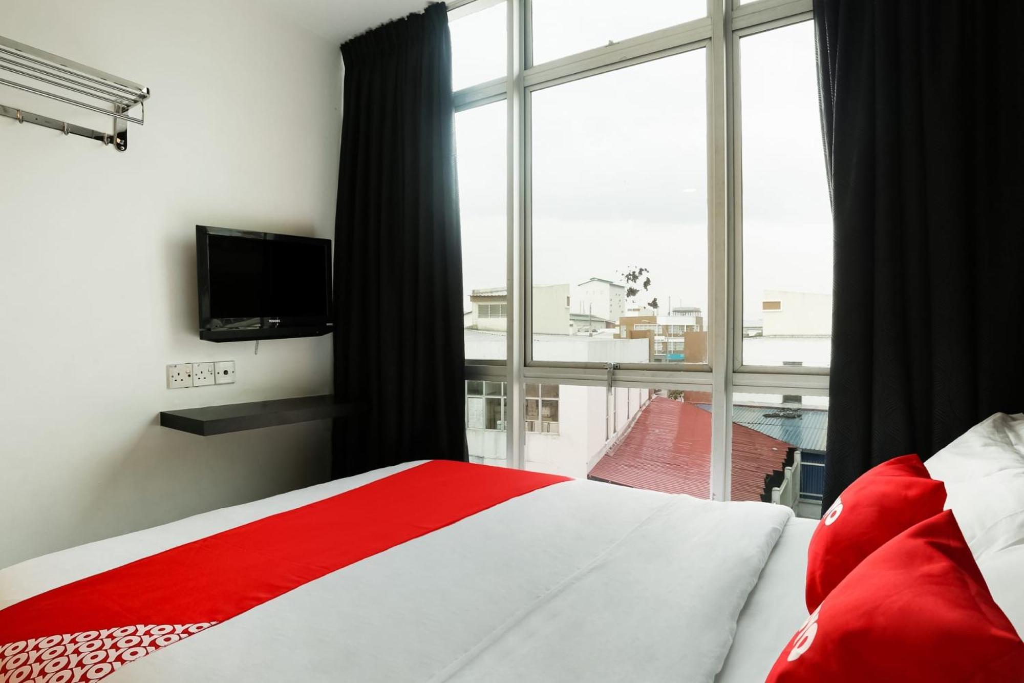 โอโย 90460 โฮเทล แคแอล2เอฟ เรสต์ แอนด์ โก Hotel ชาห์อาลัม ภายนอก รูปภาพ