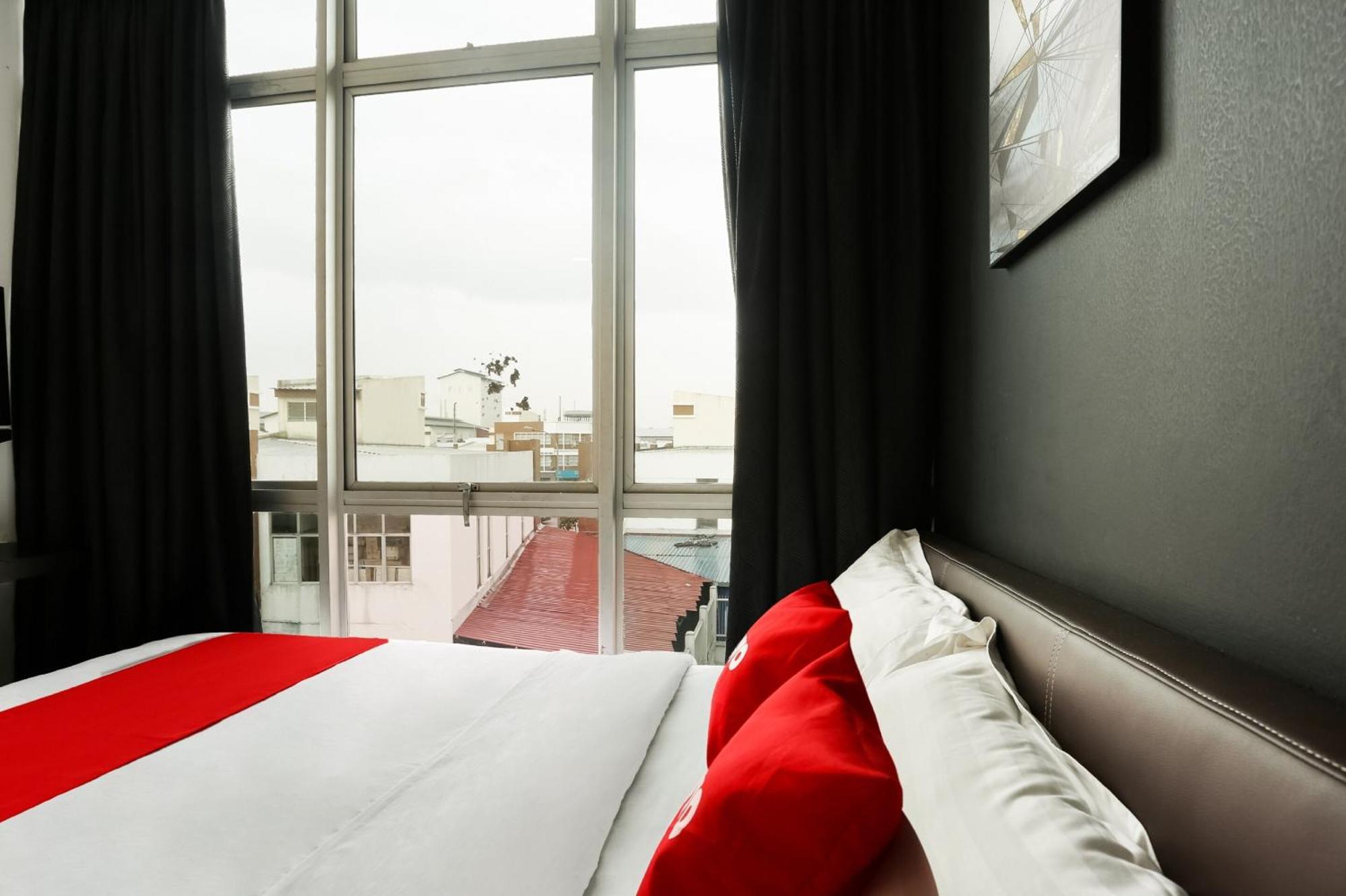 โอโย 90460 โฮเทล แคแอล2เอฟ เรสต์ แอนด์ โก Hotel ชาห์อาลัม ภายนอก รูปภาพ